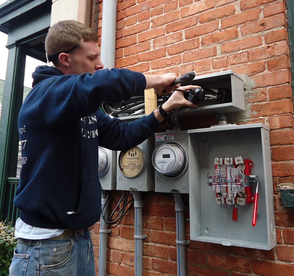 Electrician in Brooklyn, NY