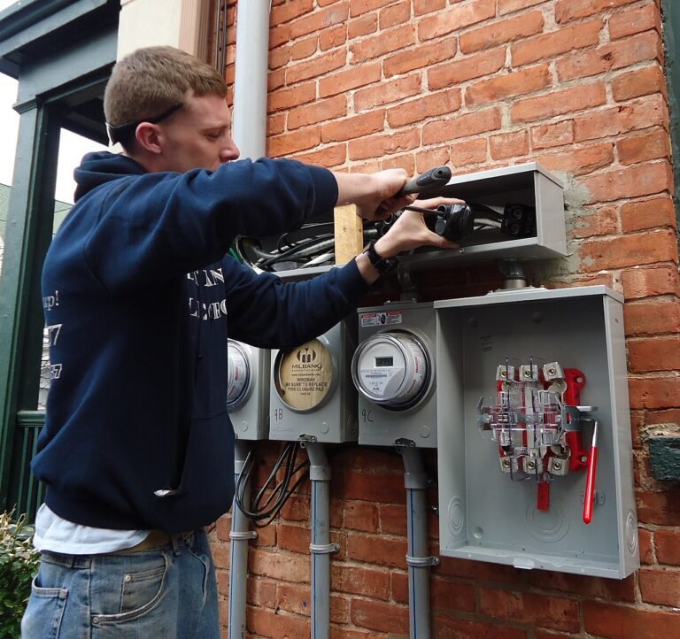 Electrician in Brooklyn, NY